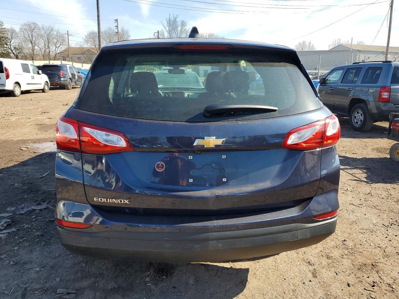 2019 Chevrolet Equinox Ls - Image 6