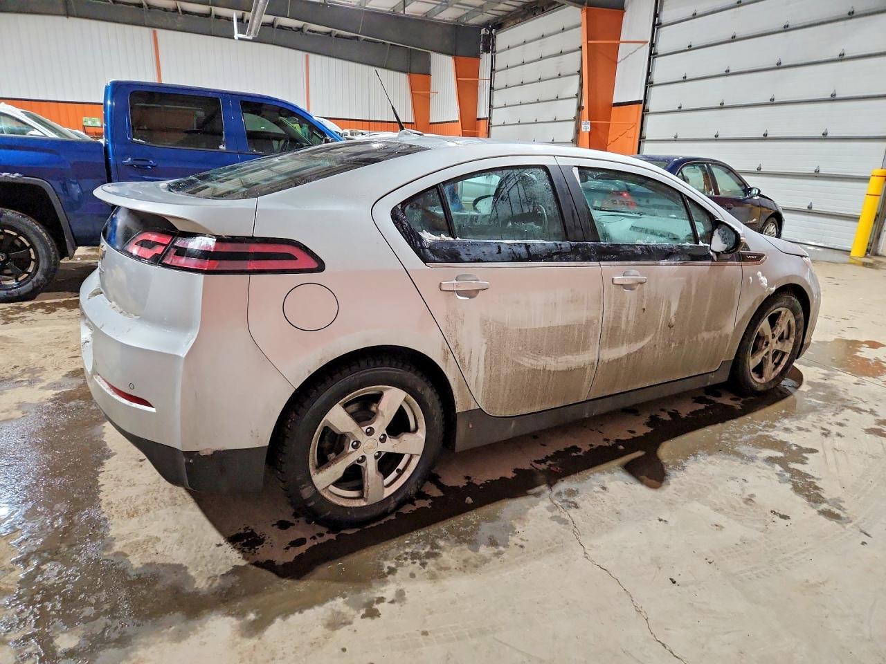 2013 Chevrolet Volt 5Dr - Фото 3
