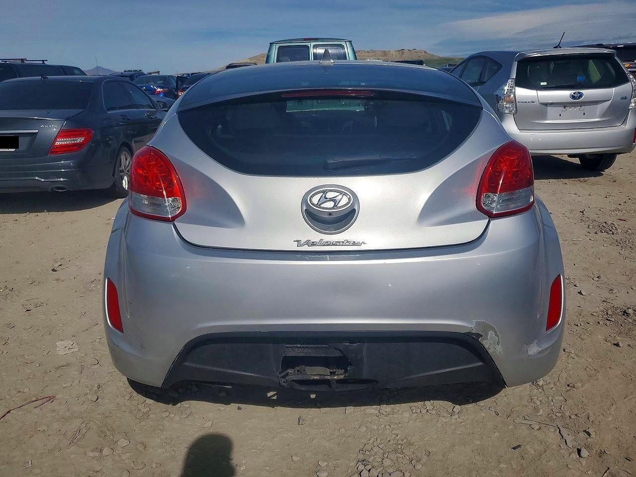 2017 Hyundai Veloster Base - Фото 6