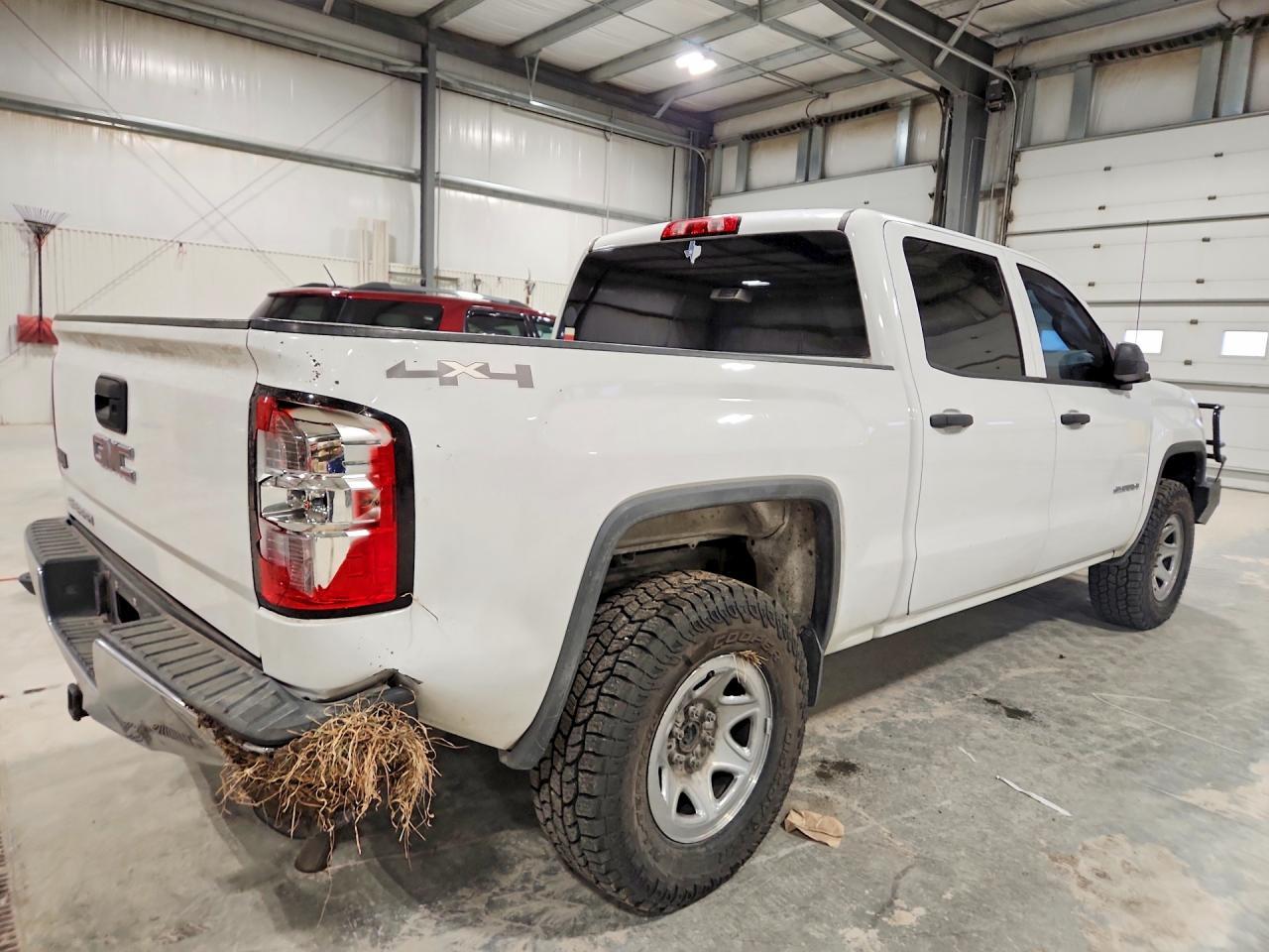 2014 GMC Sierra K1500 - Image 3