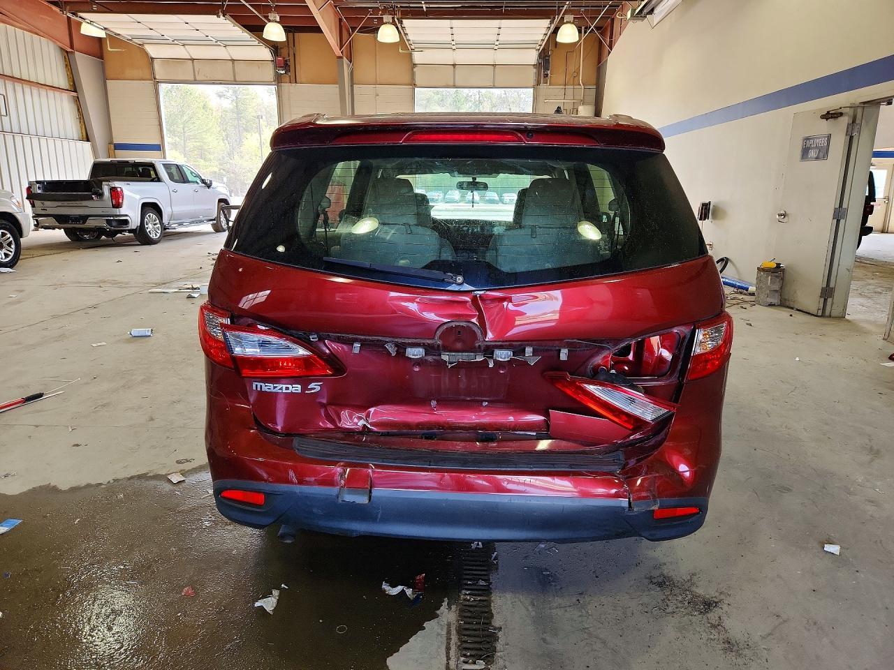 2012 Mazda 5 - Image 6