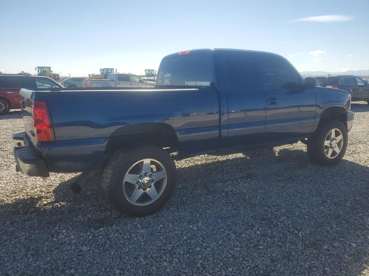 2003 Chevrolet Silverado K2500 Heavy Duty - Фото 3
