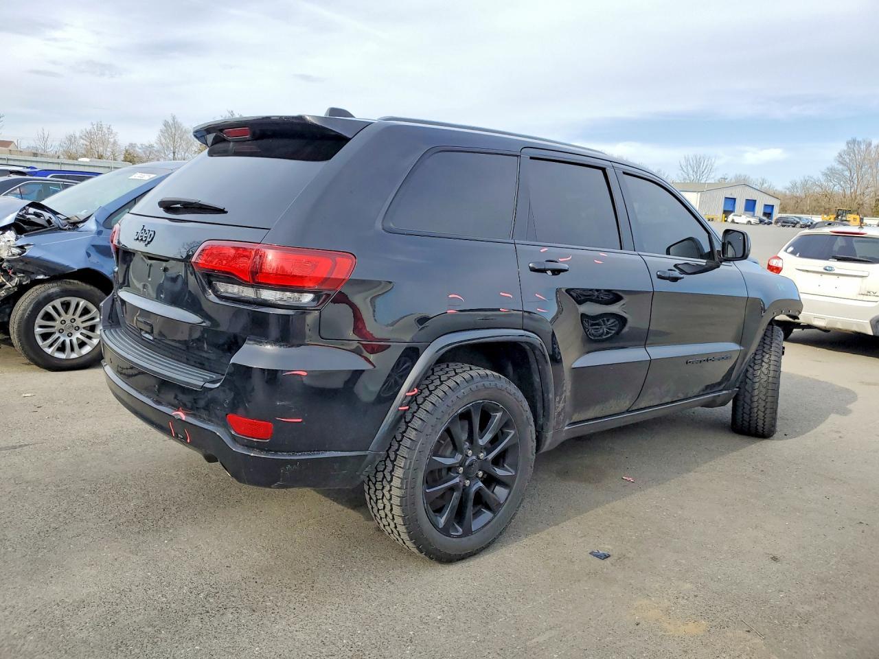 2020 Jeep Grand Cherokee Laredo - Фото 3