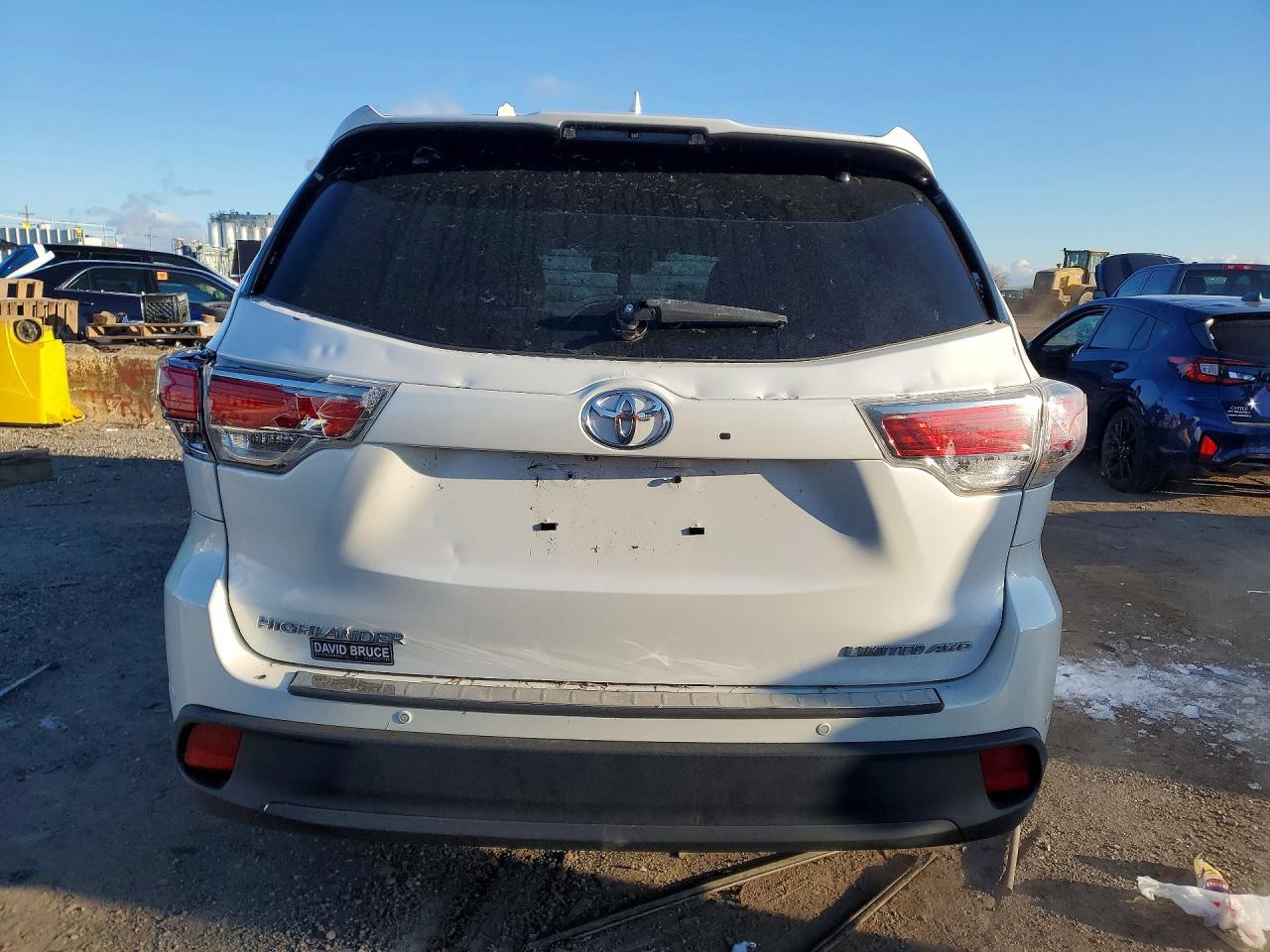 2016 Toyota Highlander Limited Platinum - Image 6