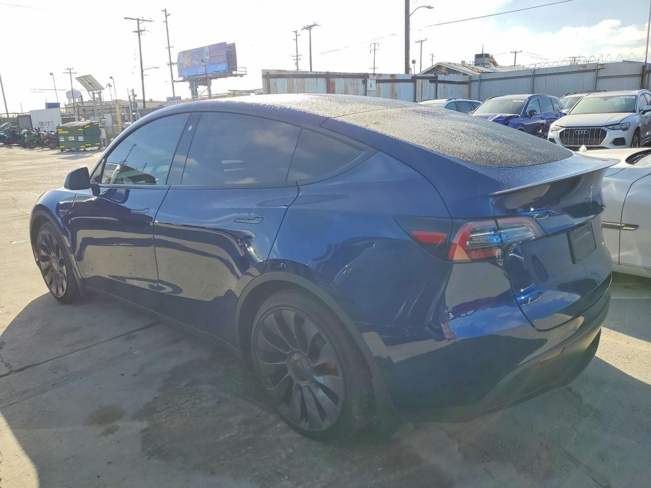 2022 Tesla Model Y - Image 2