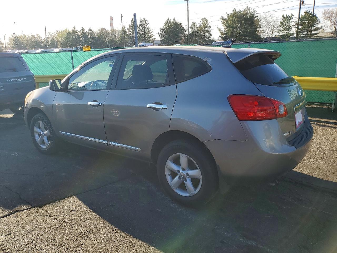2013 Nissan Rogue S - Фото 2
