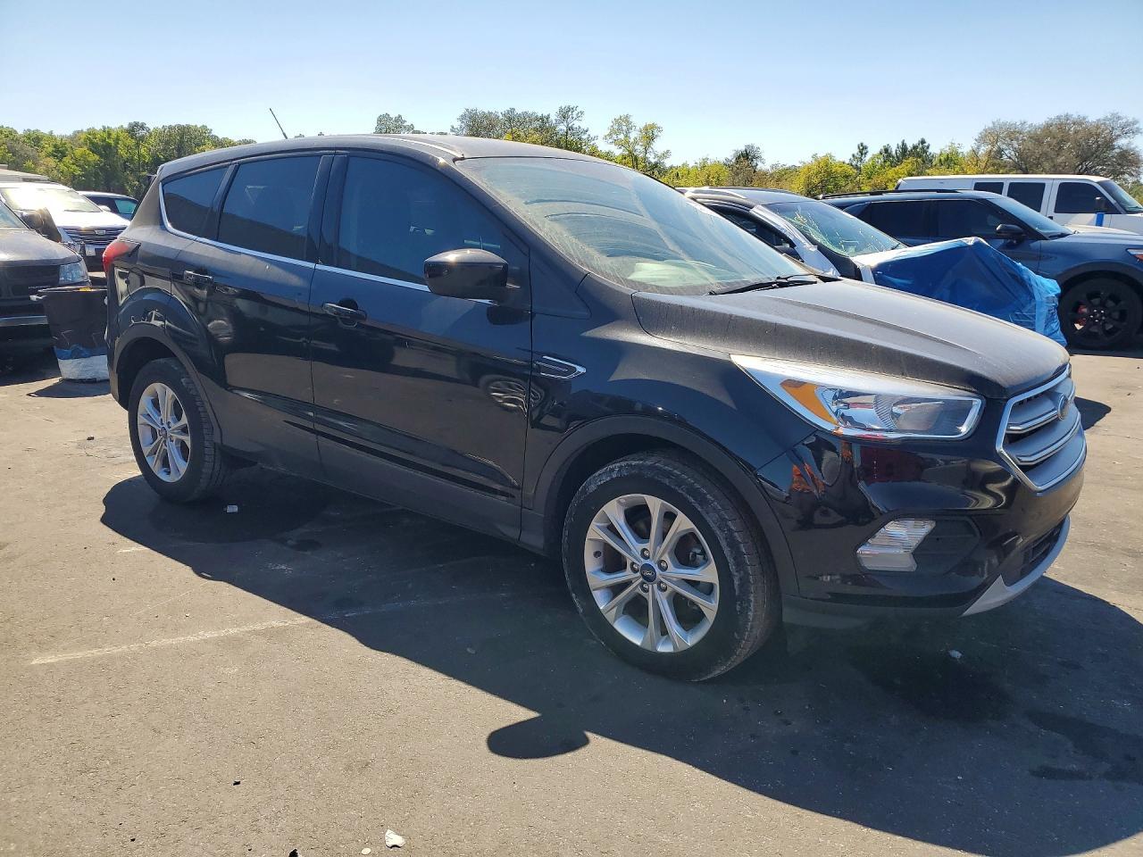 2019 Ford Escape Se - Фото 4