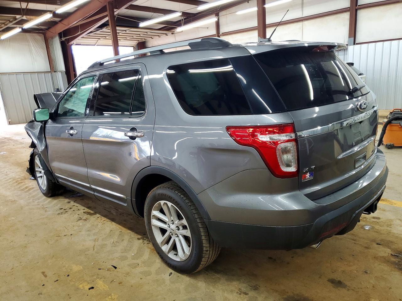 2014 Ford Explorer Xlt - Image 2