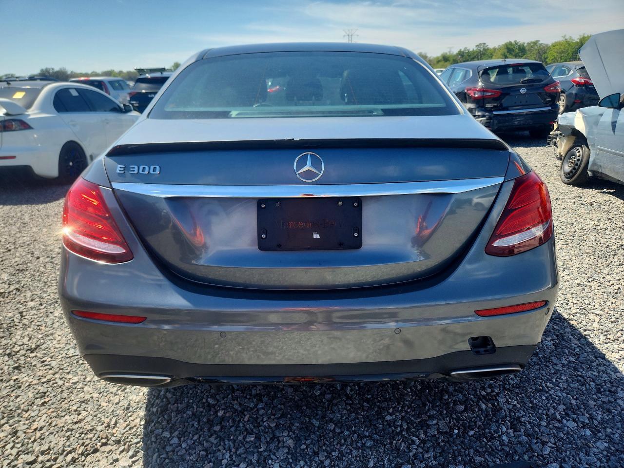 2019 Mercedes-Benz E 300 - Фото 6