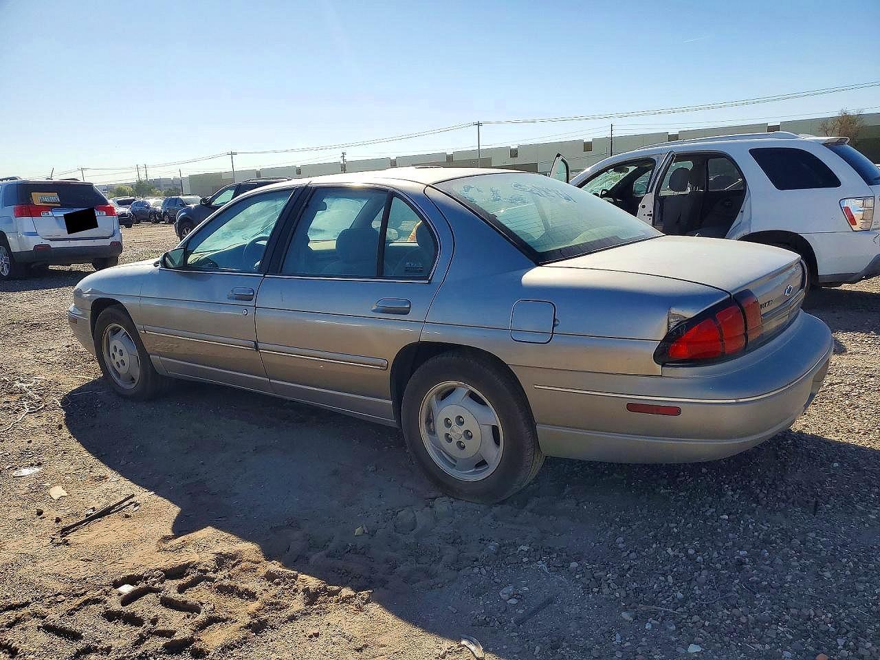 1999 Chevrolet Lumina Base - Фото 2