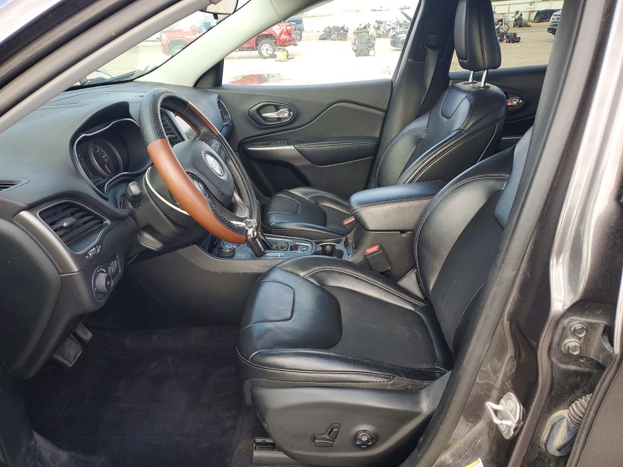 2019 Jeep Cherokee - Фото 7