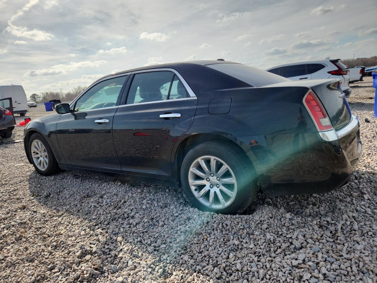 2012 Chrysler 300 Limited - Фото 2