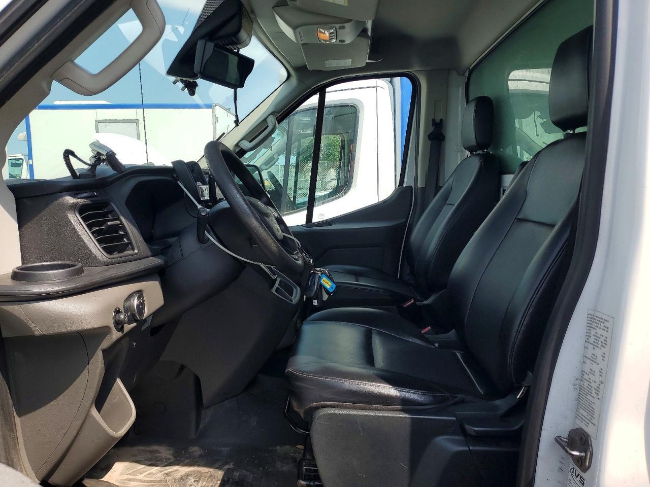 2020 Ford Transit Delivery Truck - Фото 7