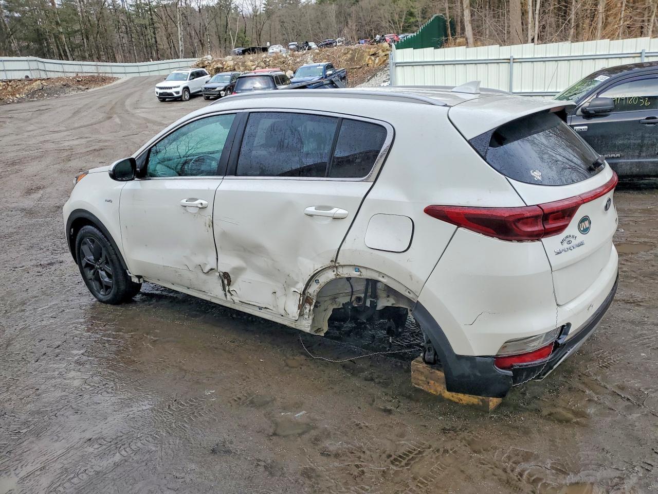 2020 Kia Sportage S - Image 2