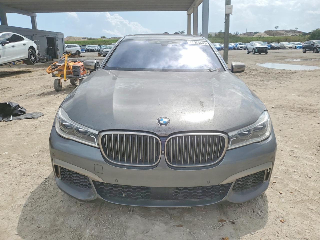 2018 BMW M760 Xi - Фото 5