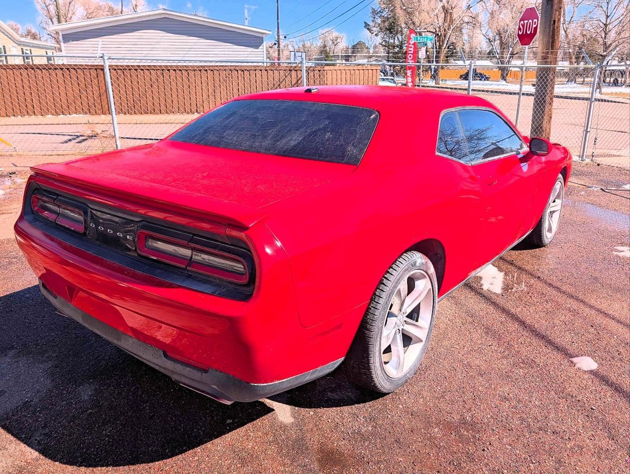 2015 Dodge Challenger Sxt - Image 4