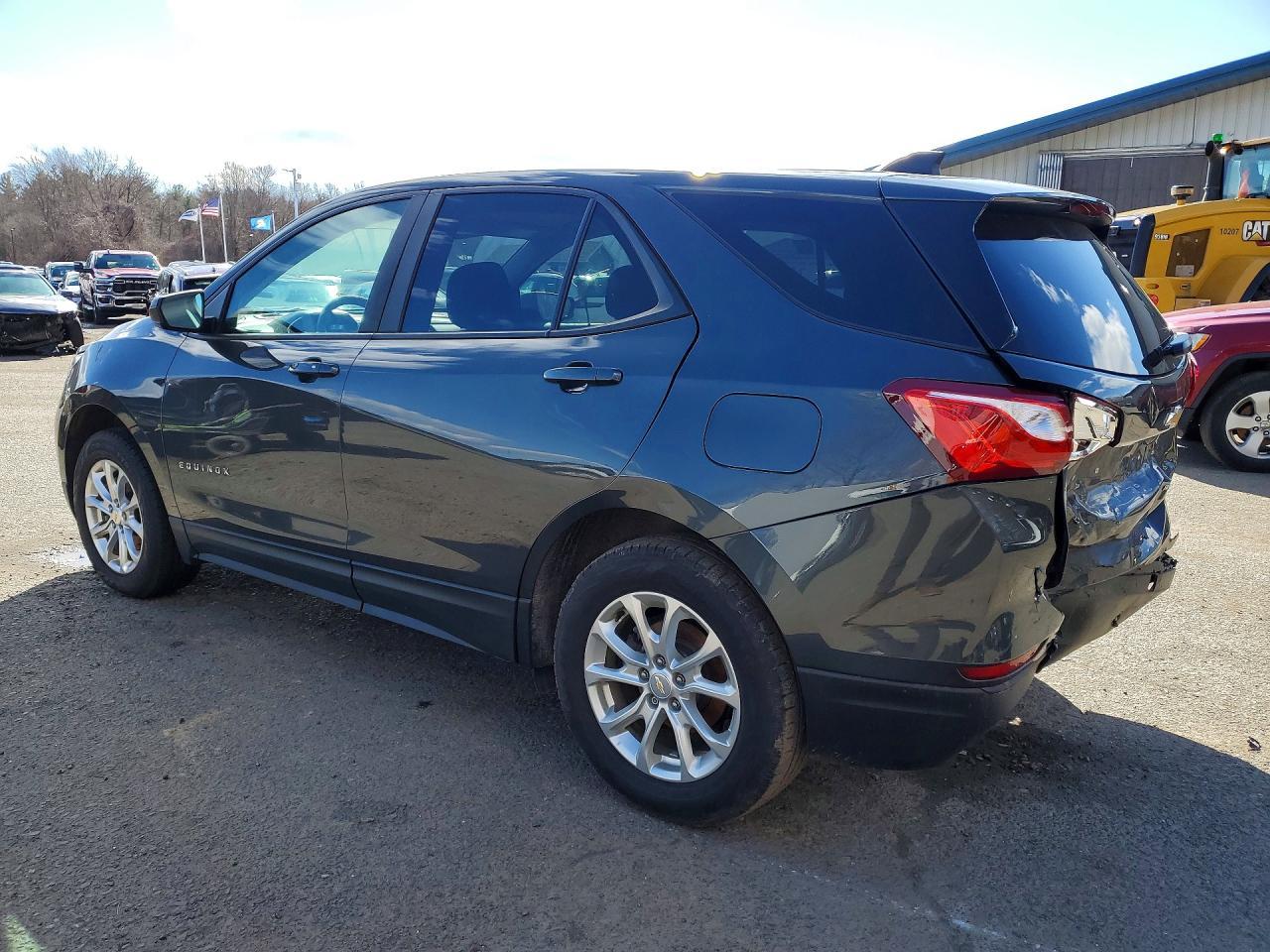 2021 Chevrolet Equinox Ls - Image 2
