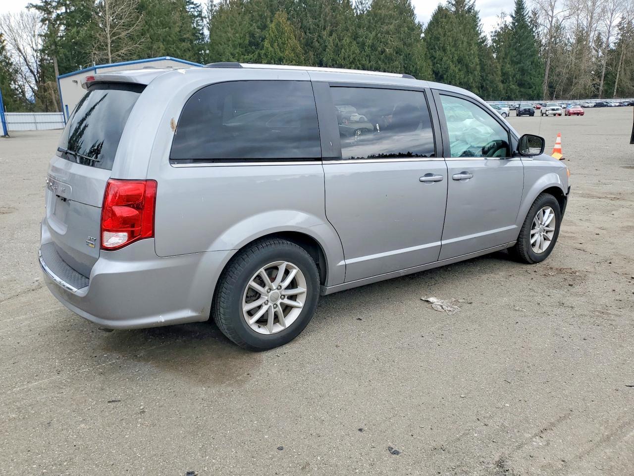 2019 Dodge Grand Caravan Sxt - Image 3