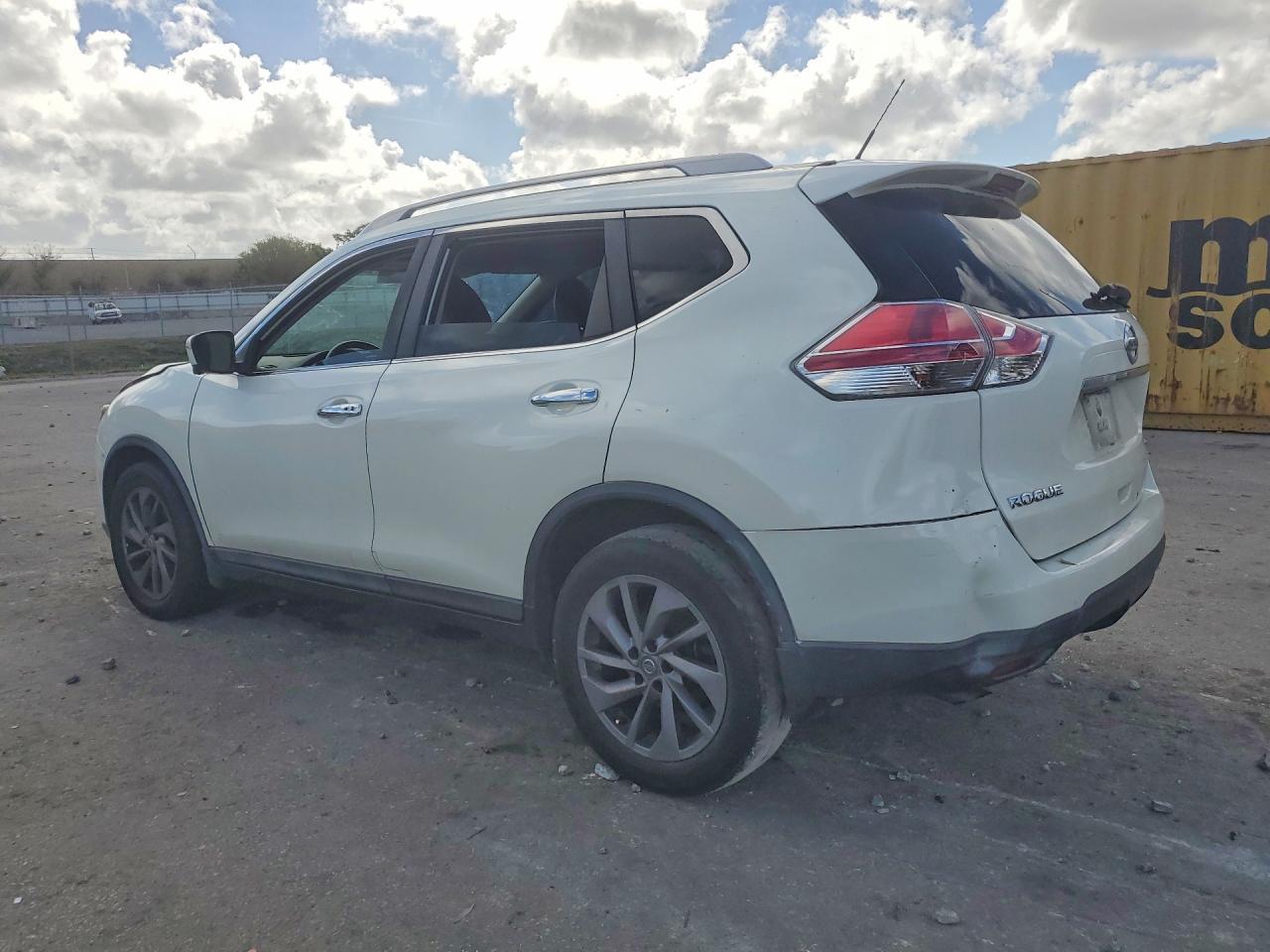 2016 Nissan Rogue Sl - Image 2