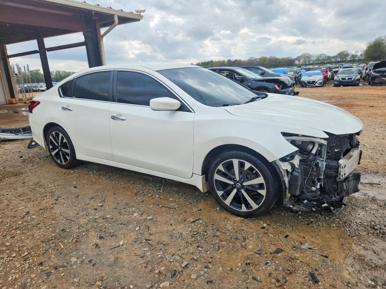 2018 Nissan Altima 2.5 Sr - Image 4