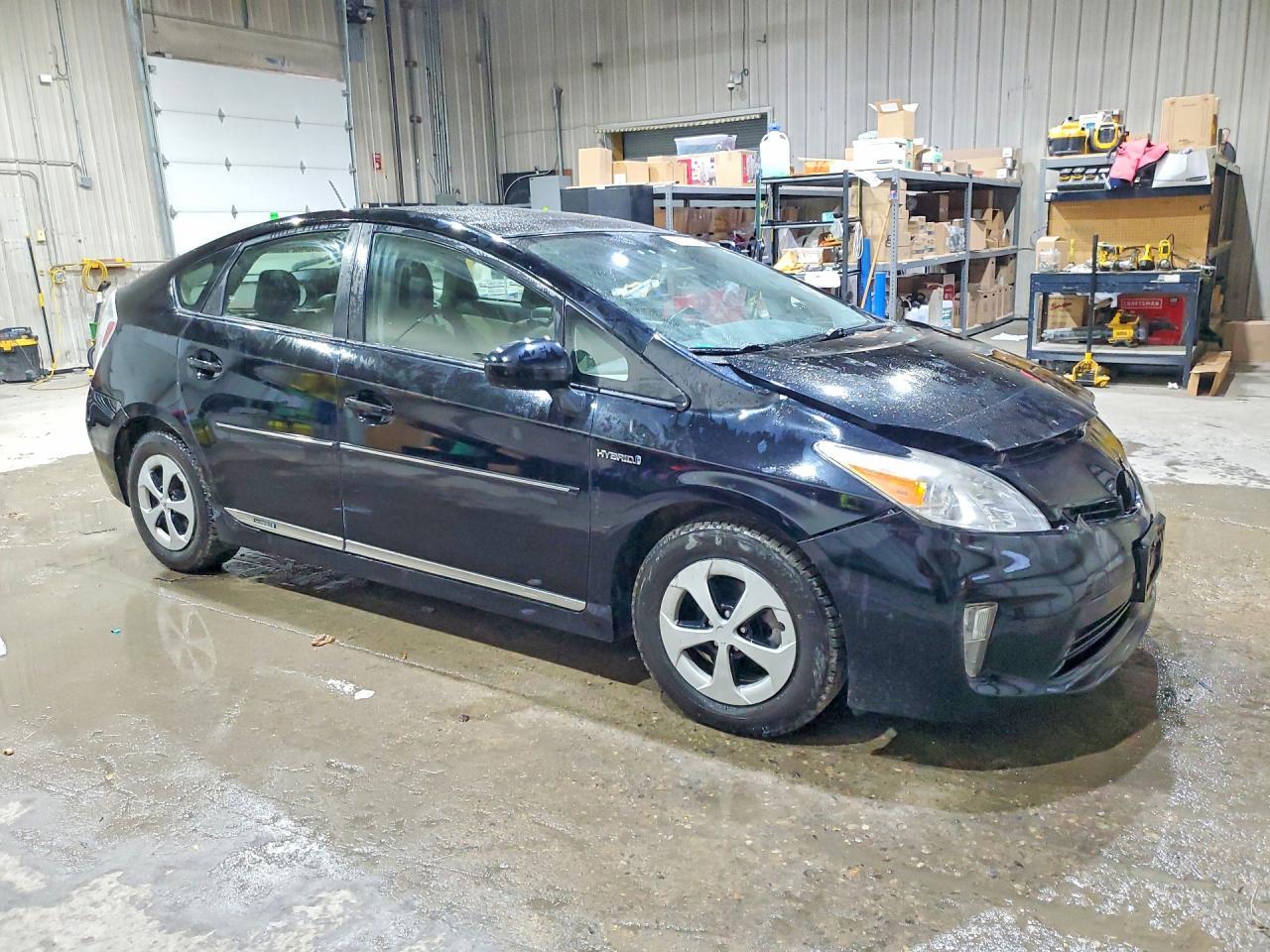 2014 Toyota Prius Four - Фото 4