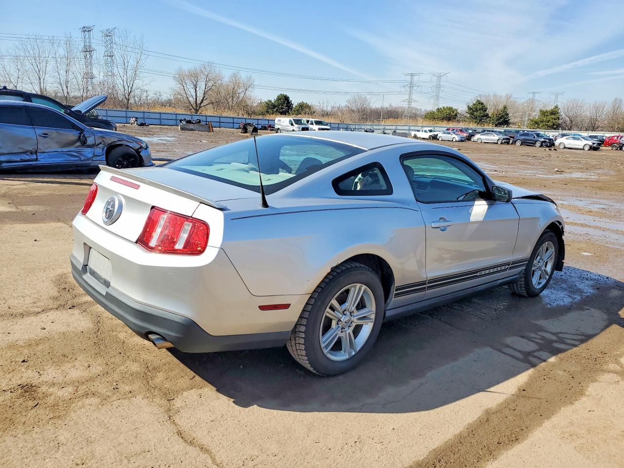2010 Ford Mustang - Image 3