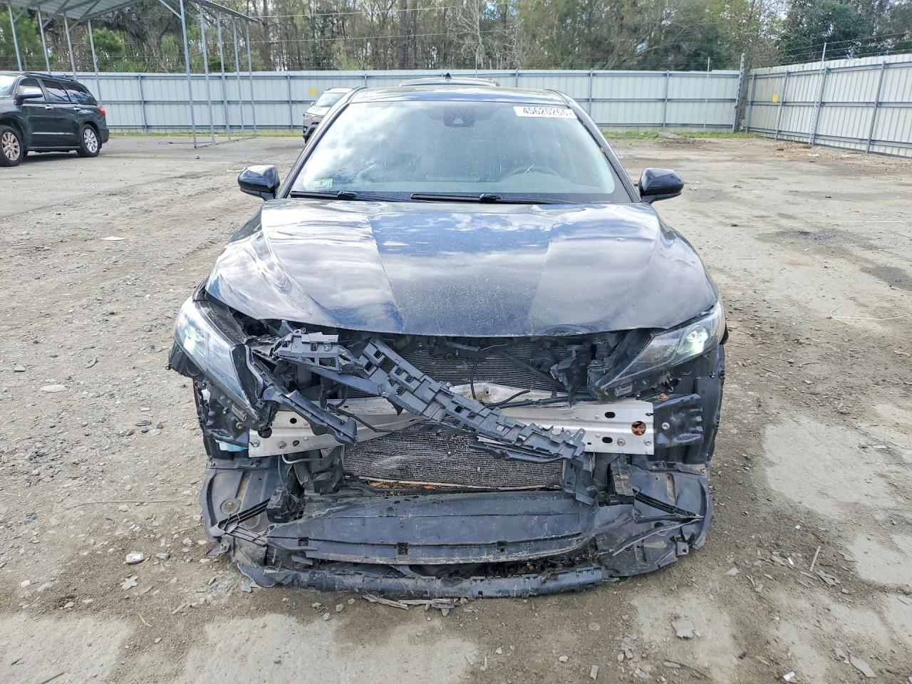 2021 Toyota Camry Se - Image 5