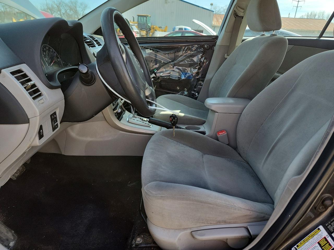 2011 Toyota Corolla Le - Image 7