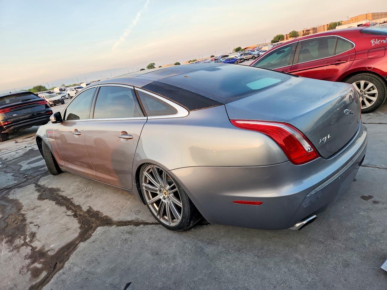 2012 Jaguar Xjl - Фото 2