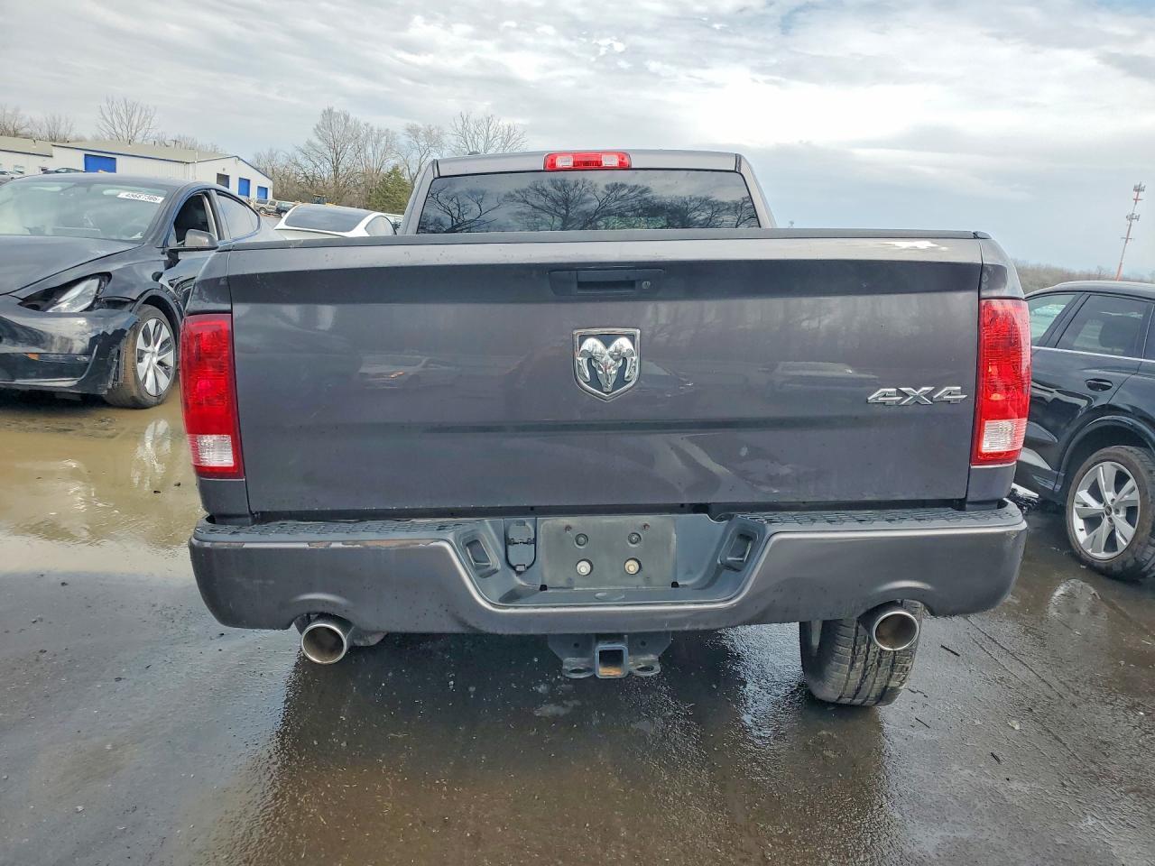 2017 Ram 1500 St - Image 6
