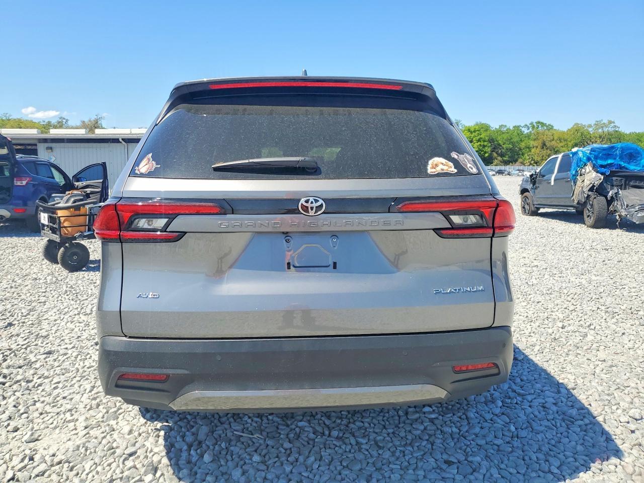 2025 Toyota Grand Highlander Platinum - Image 6