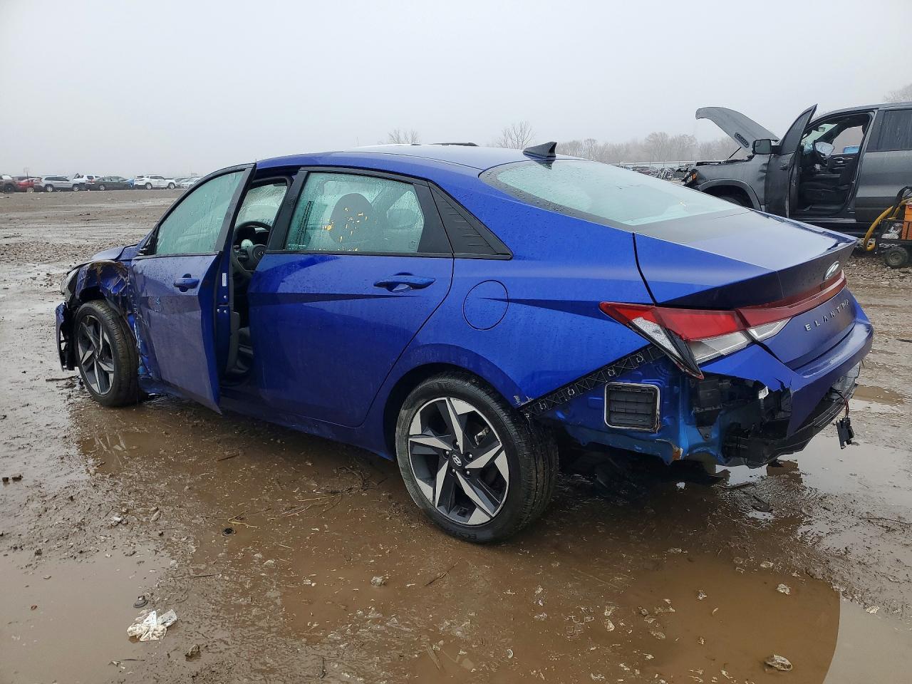 2023 Hyundai Elantra Sel - Image 2
