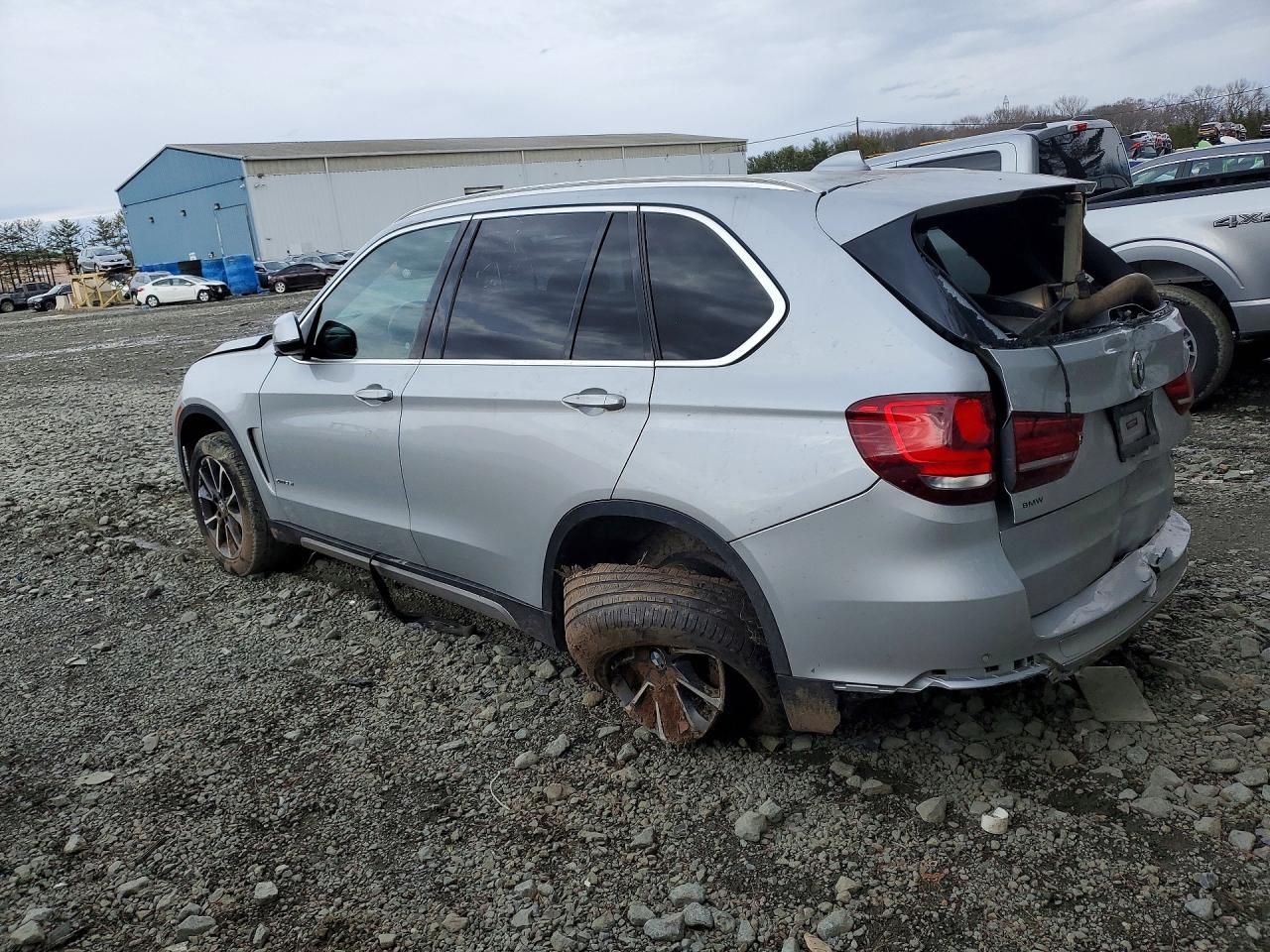 2017 BMW X5 xDrive35I - Фото 2