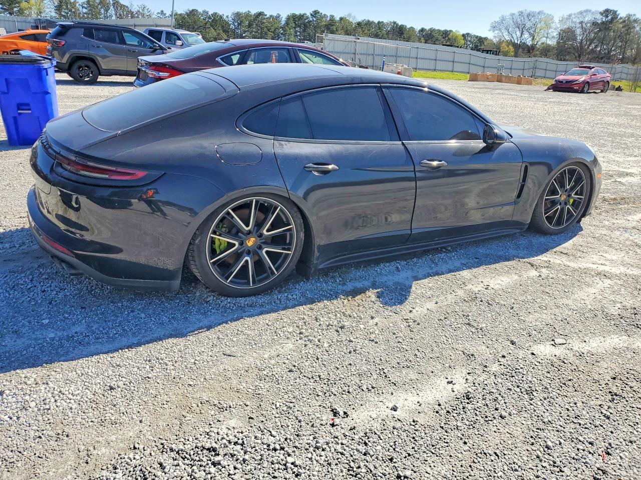 2018 Porsche Panamera 4 E-Hybrid - Фото 3