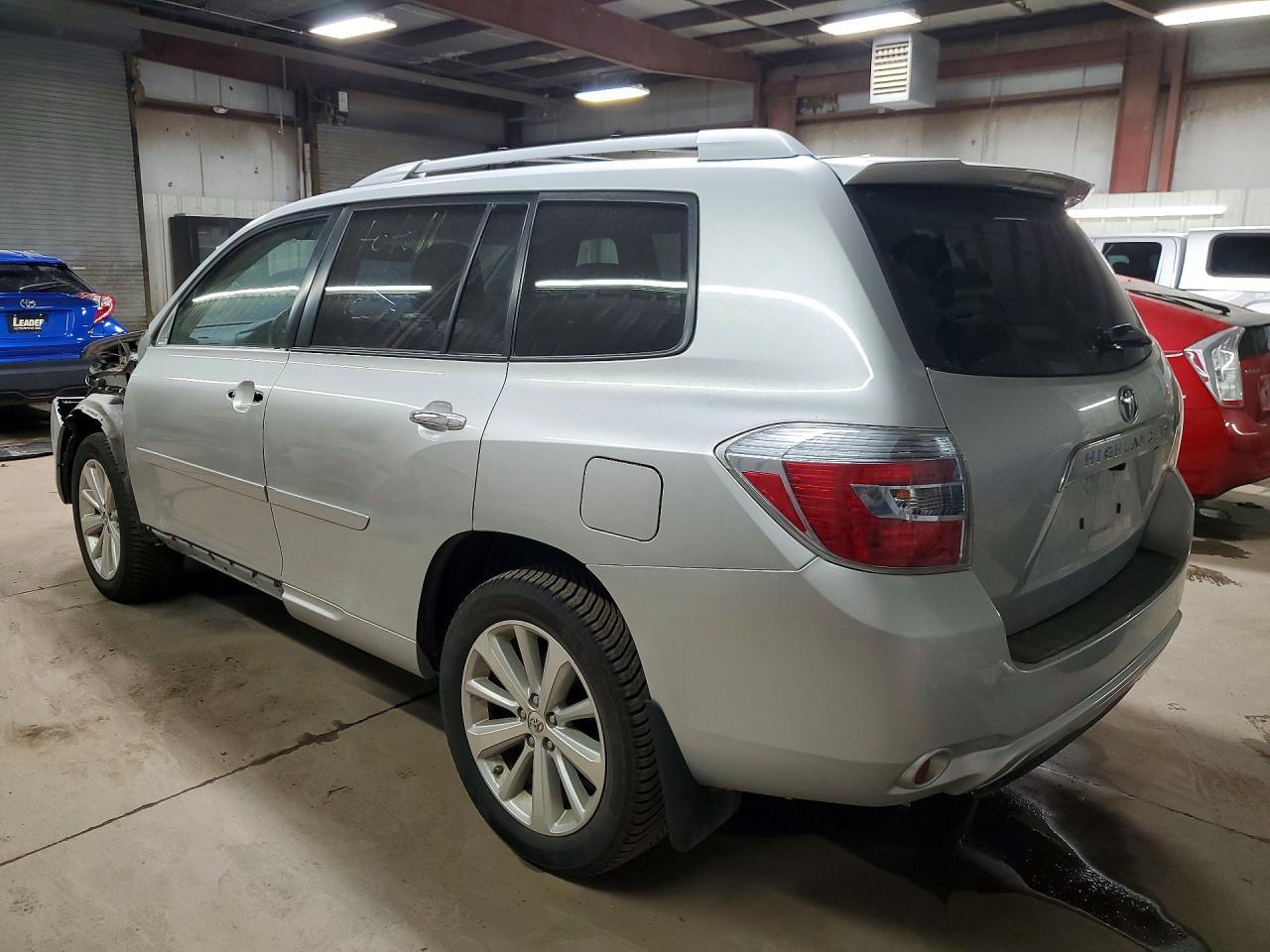 2010 Toyota Highlander Hybrid Base - Фото 2