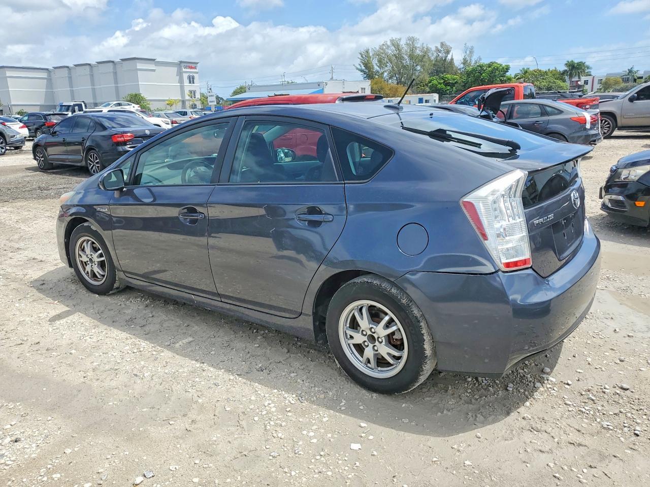 2010 Toyota Prius Ii - Фото 2