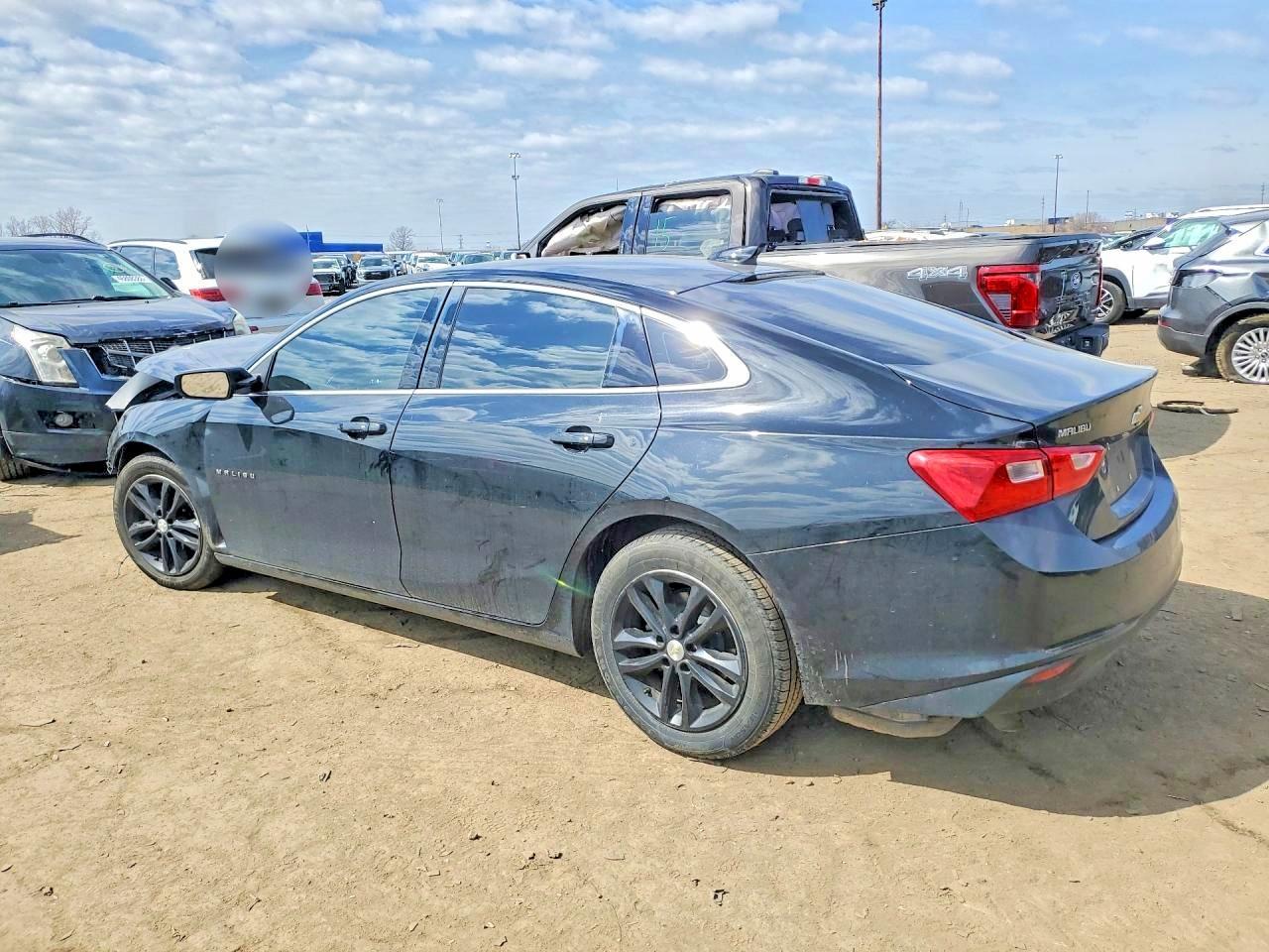 2016 Chevrolet Malibu Lt - Image 2