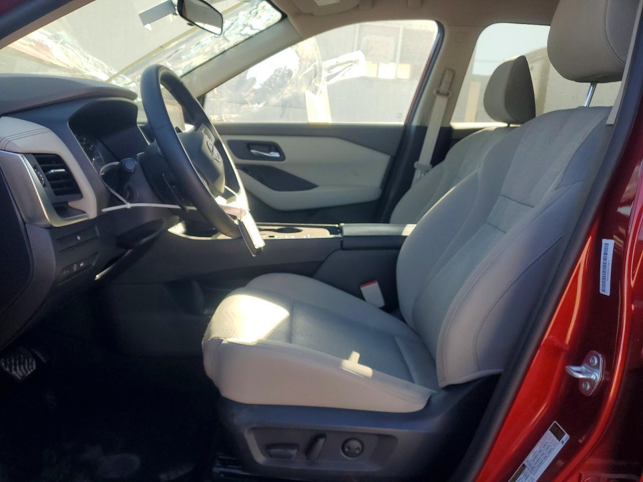 2025 Nissan Rogue Sv - Image 7