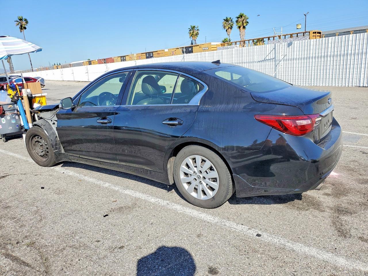 2018 Infiniti Q50 3.0T Luxe - Фото 2