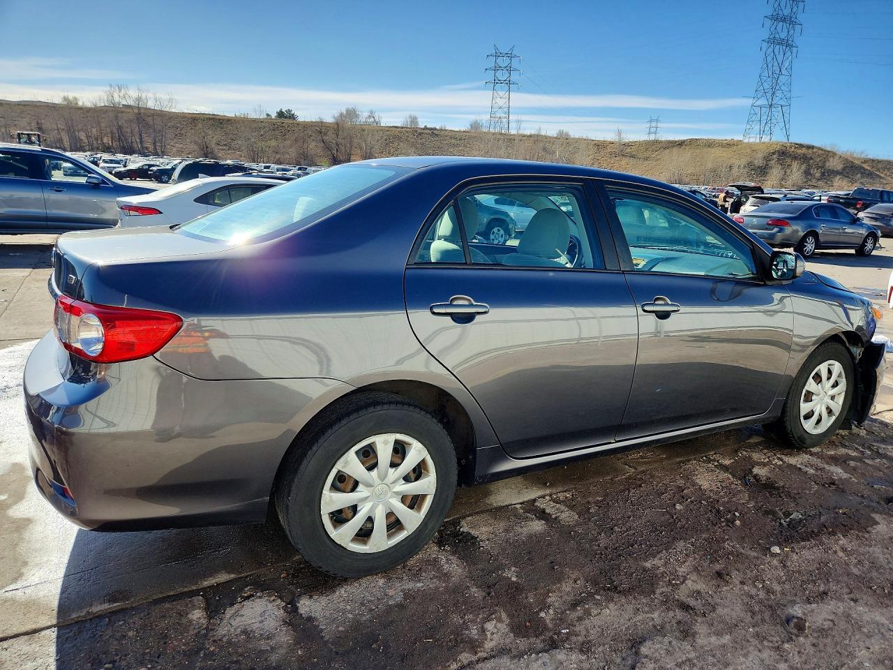 2011 Toyota Corolla Le - Image 3