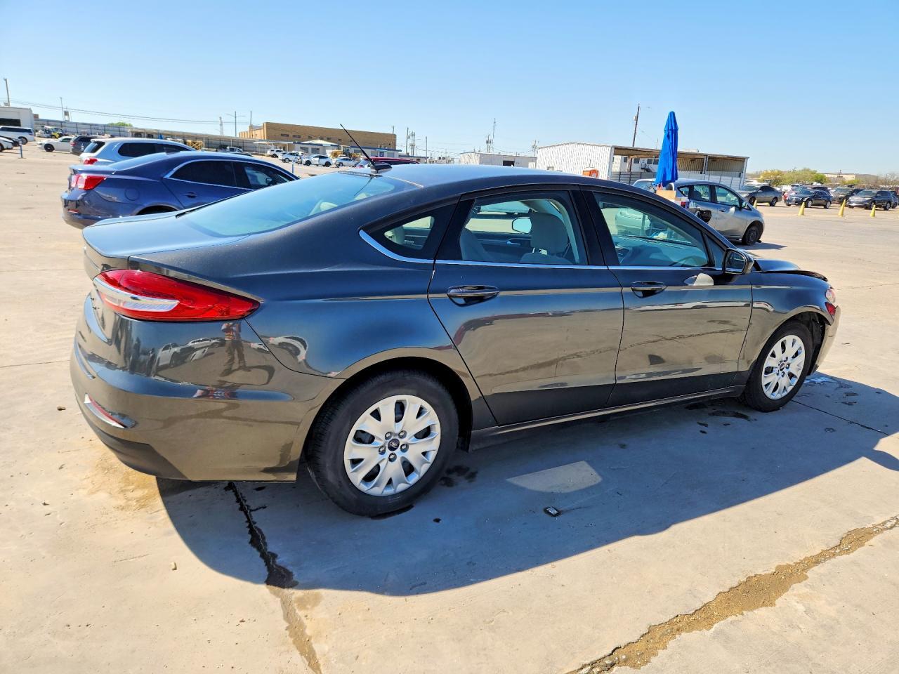 2019 Ford Fusion S - Image 3