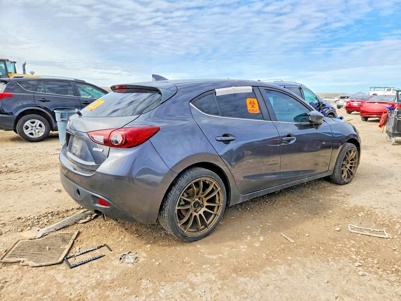 2016 Mazda 3 Touring - Image 3