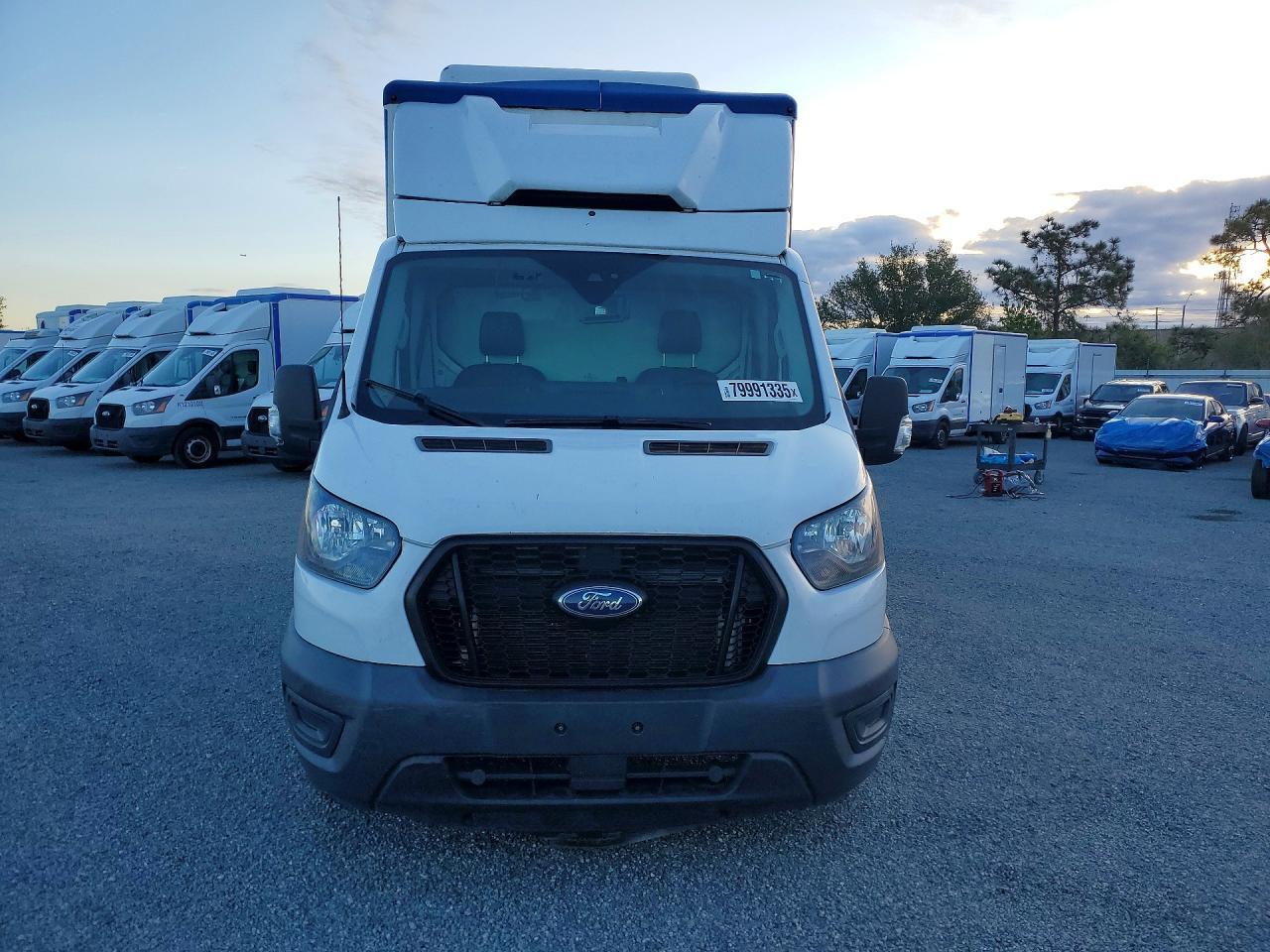 2021 Ford Transit Delivery Truck - Фото 5