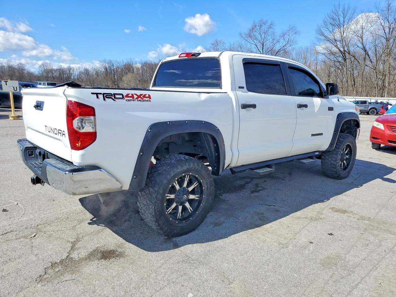 2014 Toyota Tundra Sr5 - Image 3