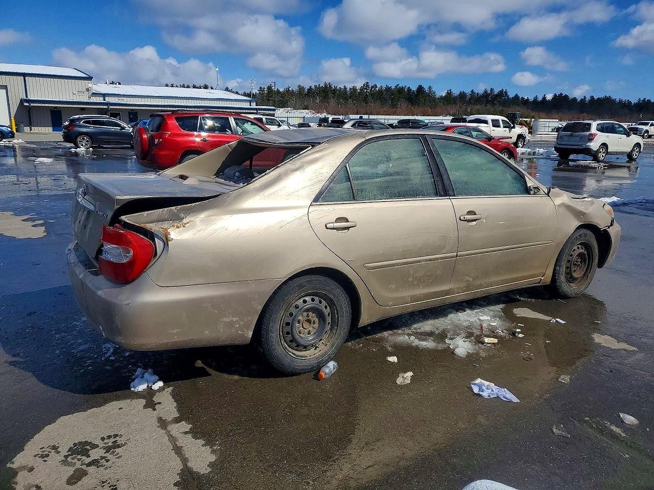 2002 Toyota Camry Le - Фото 3