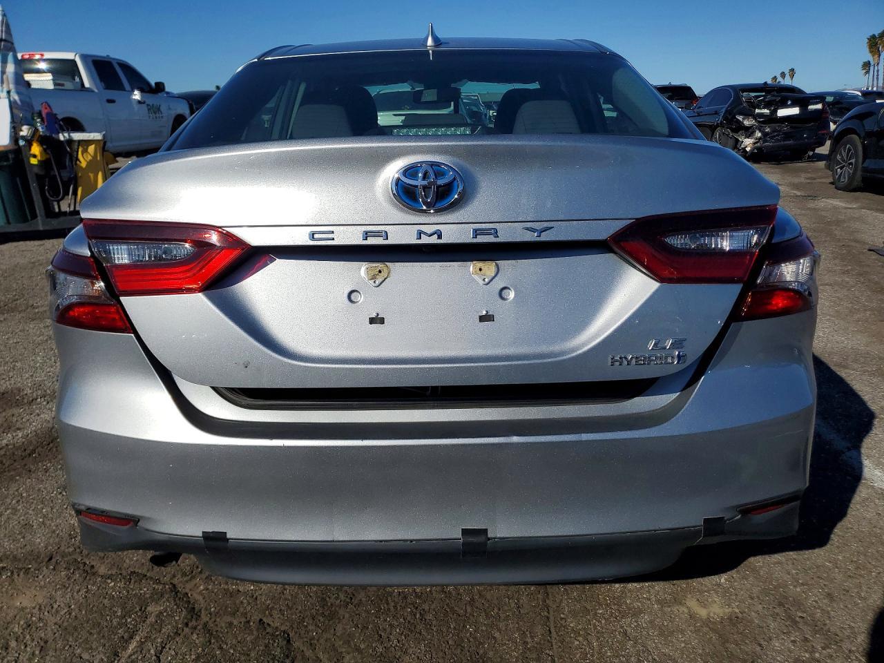 2024 Toyota Camry Le - Фото 6