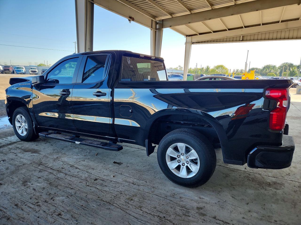 2024 Chevrolet Silverado C1500 Custom - Фото 2