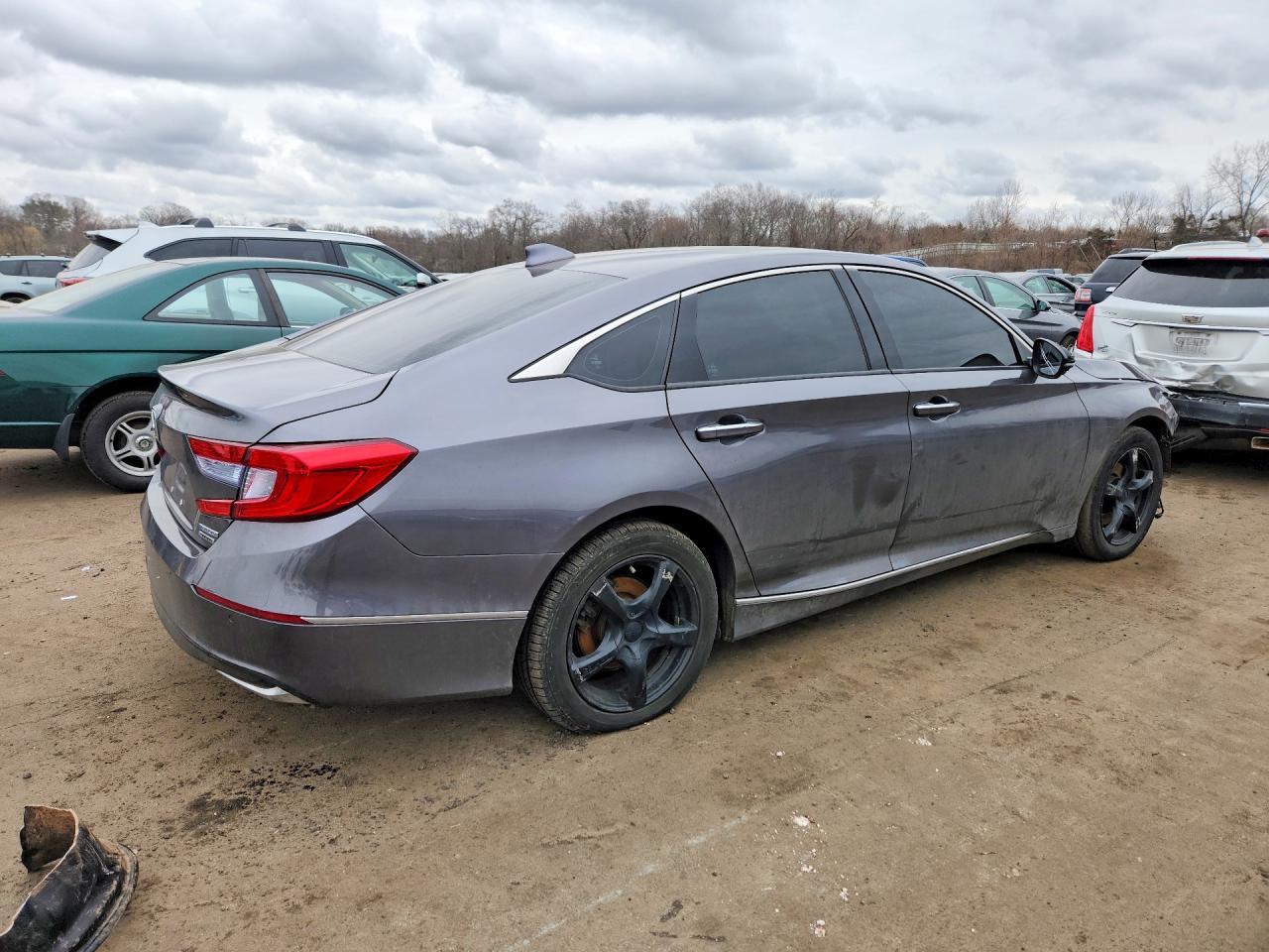 2018 Honda Accord Touring Hybrid - Фото 3
