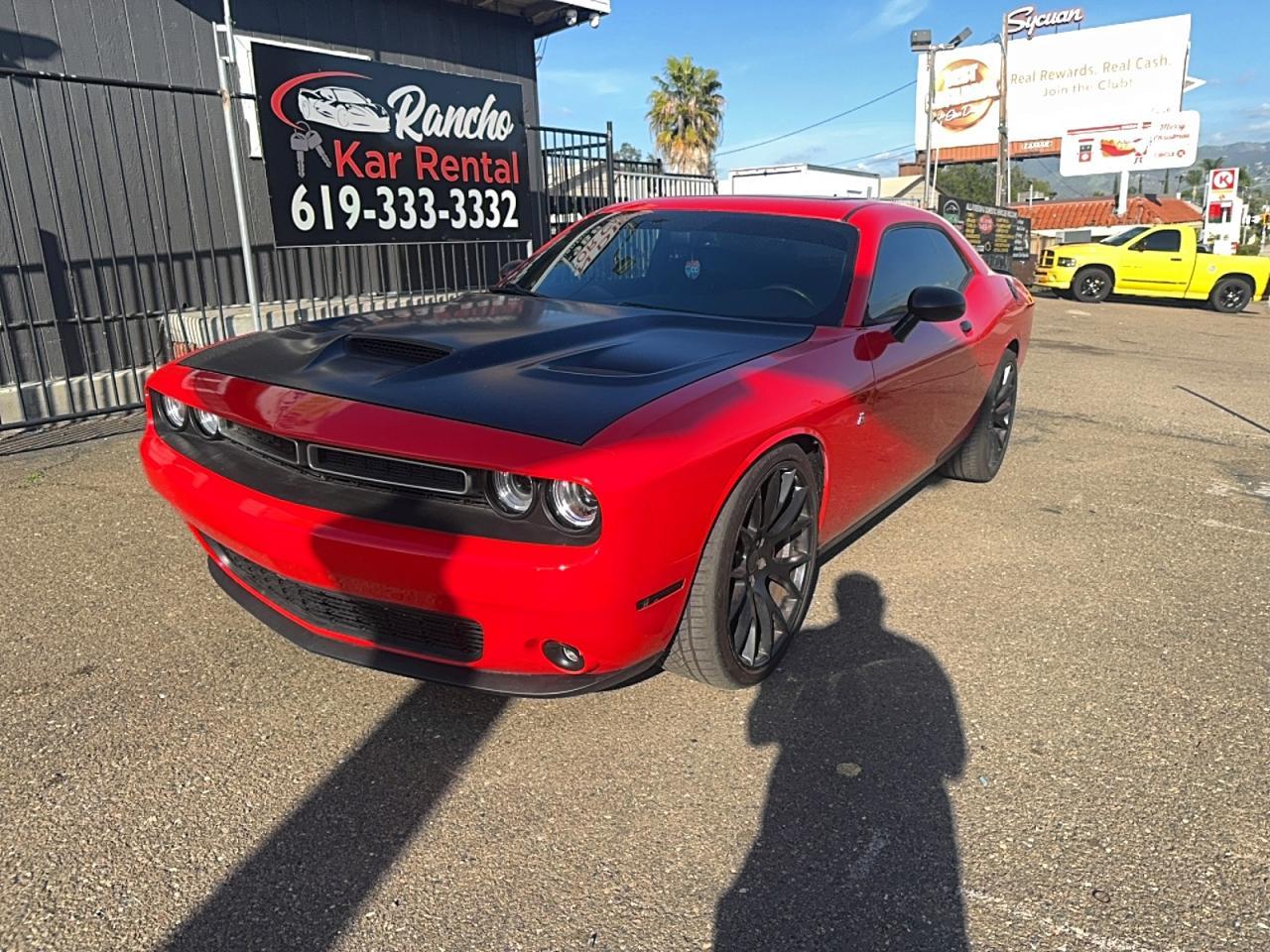2015 Dodge Challenger R - Фото 2