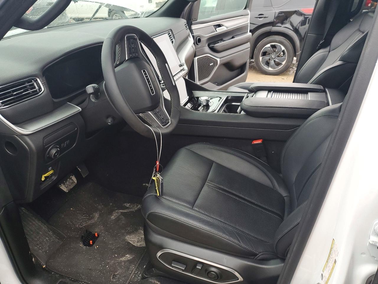 2025 Jeep Wagoneer L Series Ii - Image 7